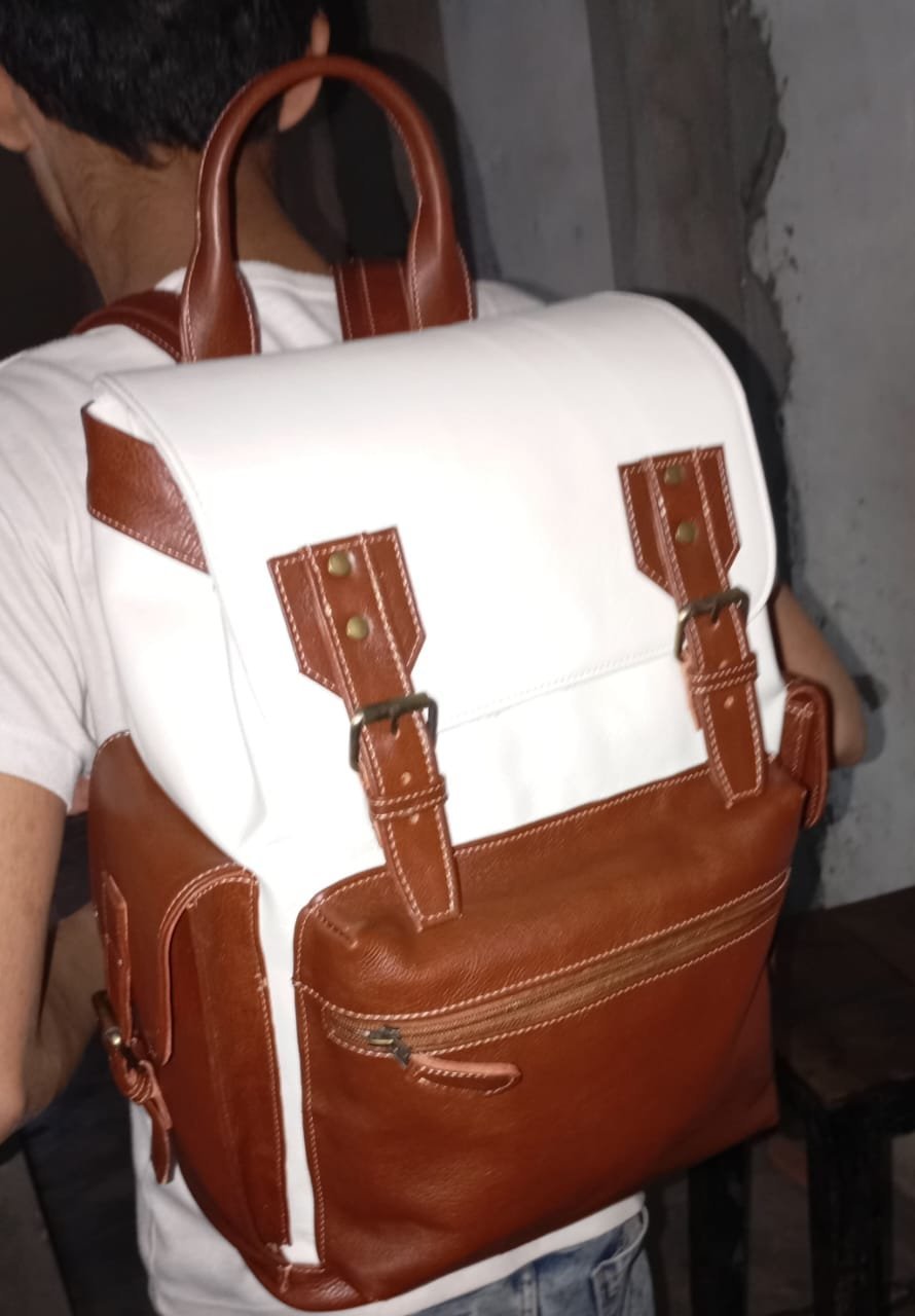 IMG-20250611-WA0034.jpg Leather Bag β Premium Craftsmanship, Timeless Design & Everyday Functionality - Image 1